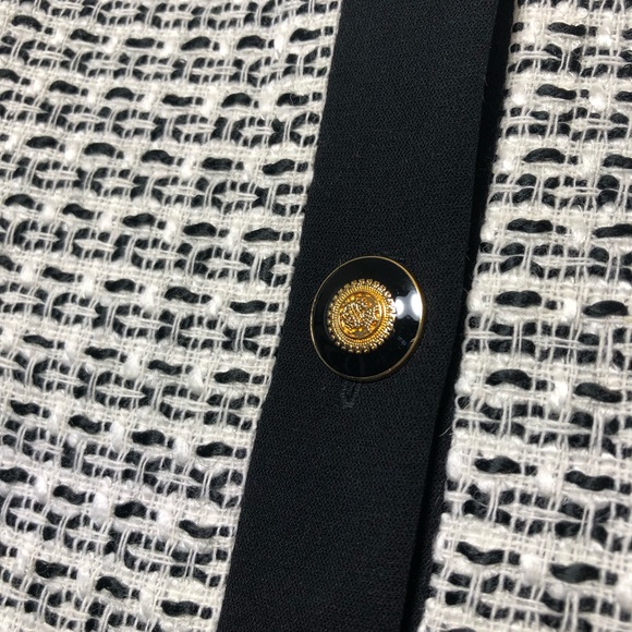 BIGIO Black and White Tweed Jacket with Gold Accents Size 6 and skirt - Picture 7 of 13
